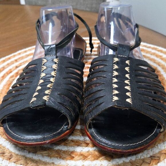 Olukai Hikina Black Leather Sandals size women’s 10 - Picture 3 of 9